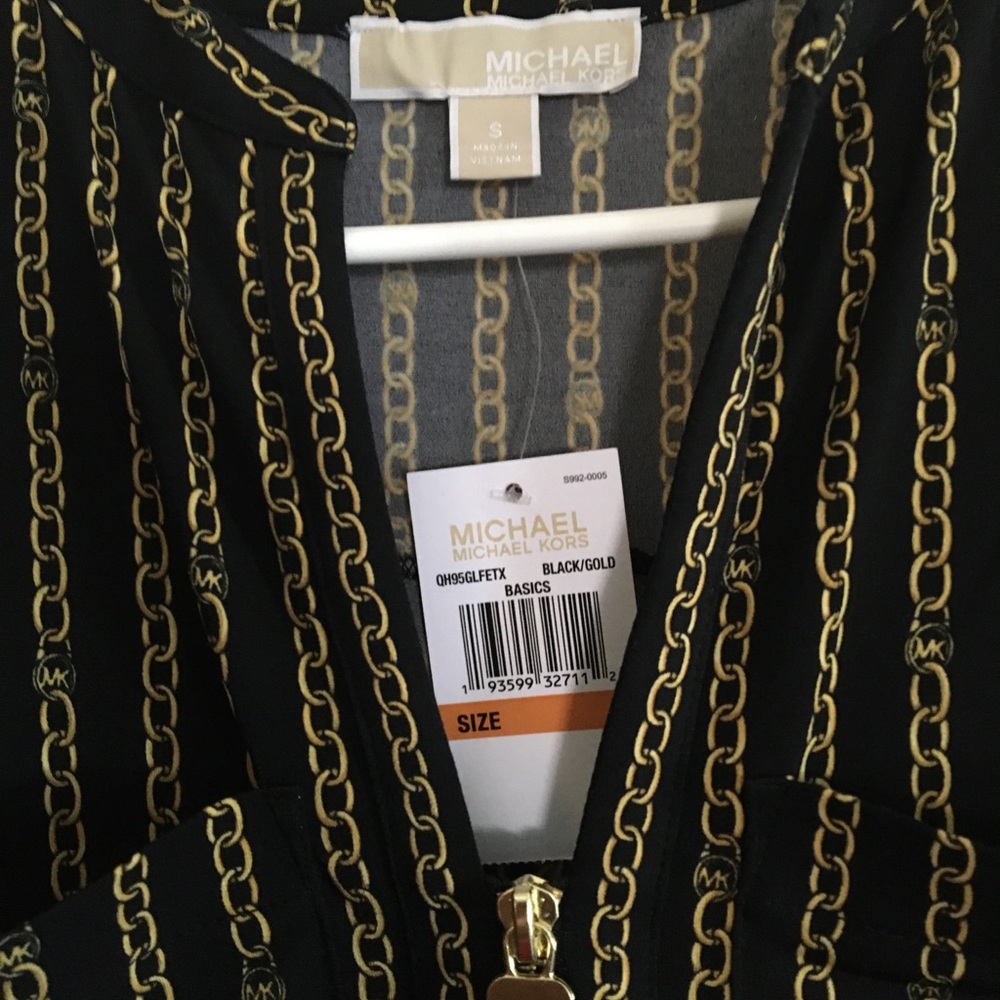 MK zip-up front top.  Size: small